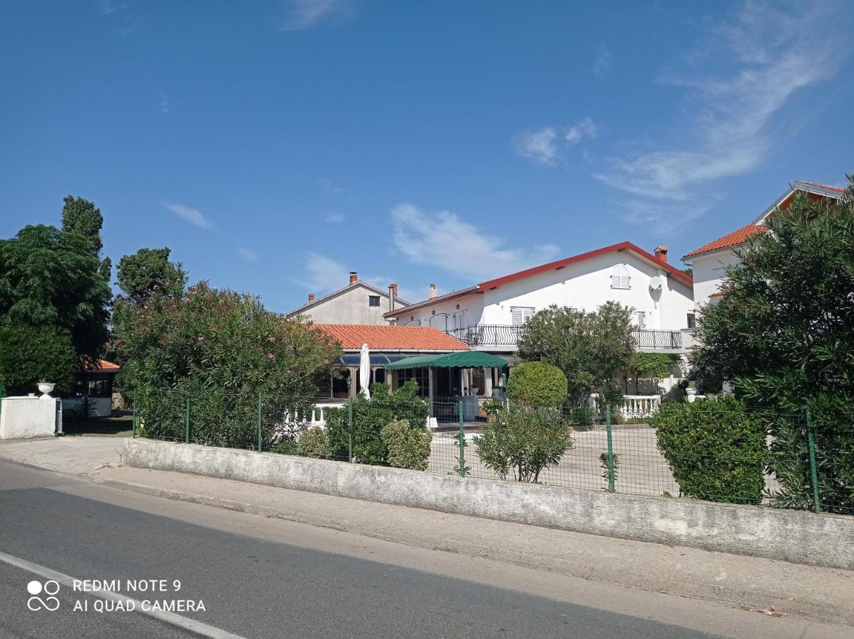 Apartment-Rooms Preka Palit Екстер'єр фото