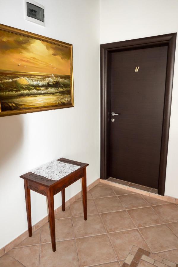 Apartment-Rooms Preka Palit Екстер'єр фото