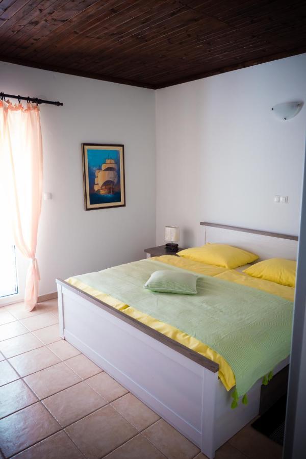 Apartment-Rooms Preka Palit Екстер'єр фото