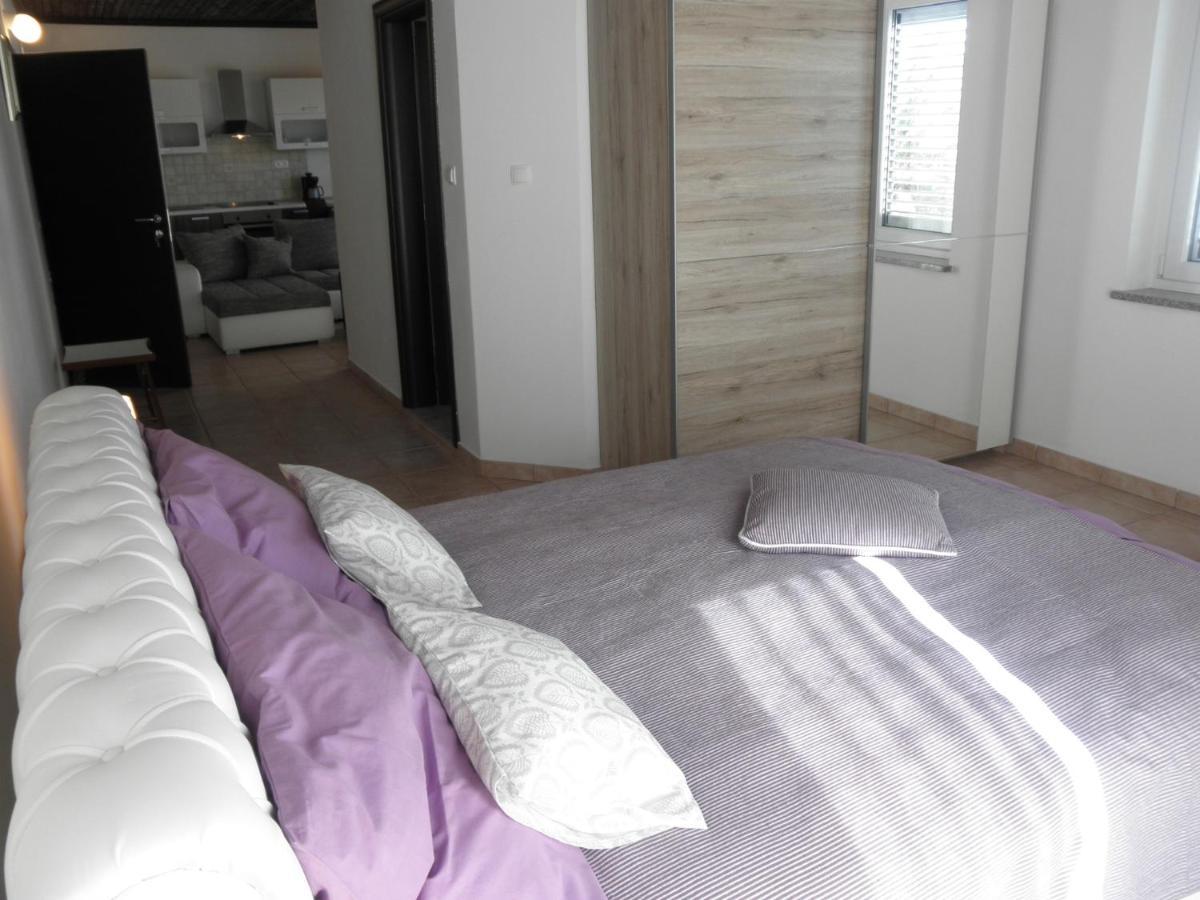 Apartment-Rooms Preka Palit Екстер'єр фото