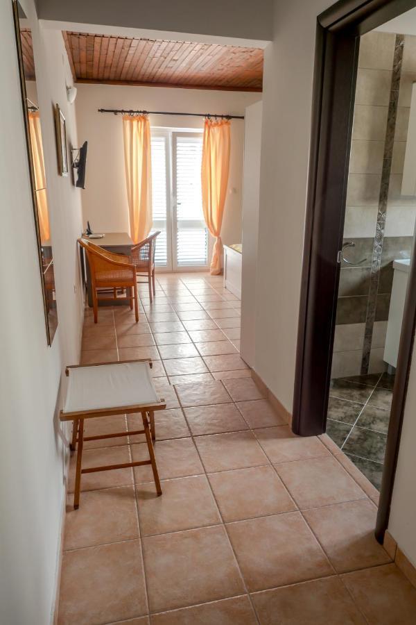 Apartment-Rooms Preka Palit Екстер'єр фото