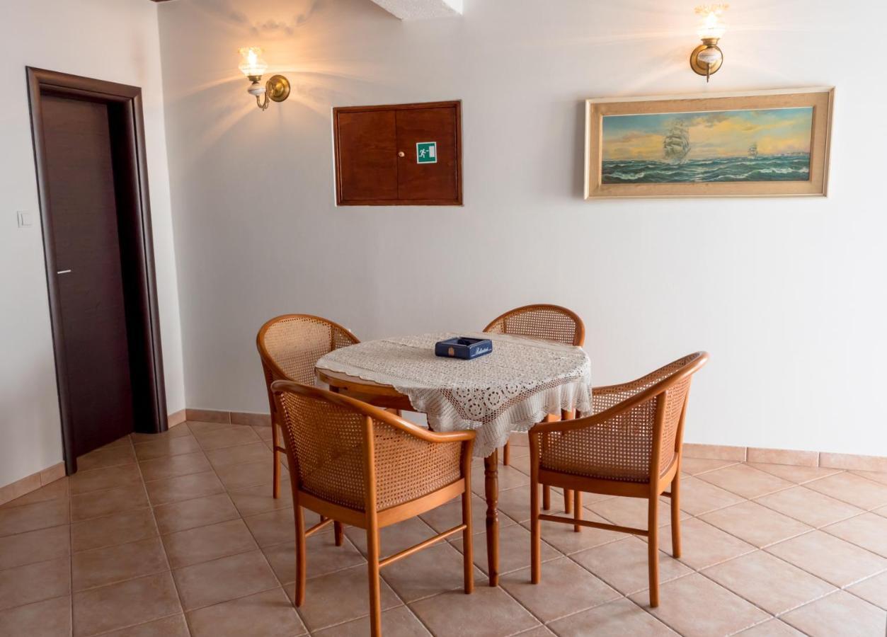Apartment-Rooms Preka Palit Екстер'єр фото