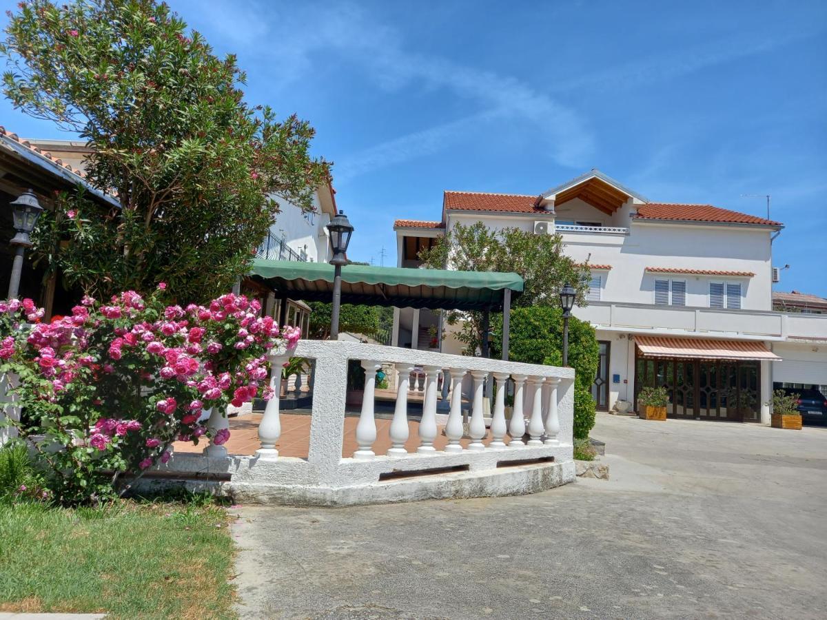 Apartment-Rooms Preka Palit Екстер'єр фото